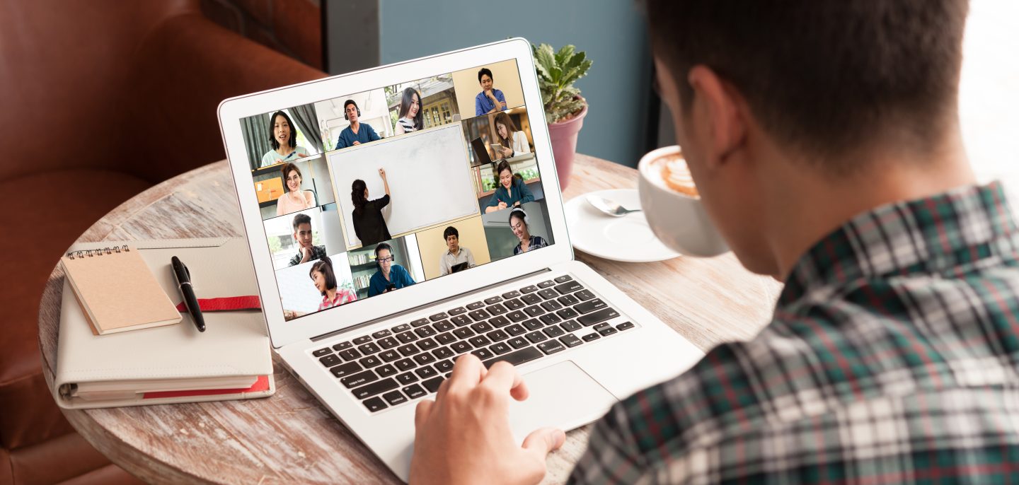 Training en visitaties: met andere scholen leren over de invulling van onderwijs online én op school